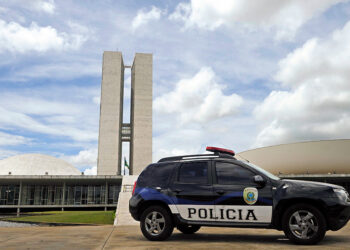 A Secretaria de Polícia do Senado Federal dispõe de recursos humanos e materiais indispensáveis ao bom andamento e à ordem dos trabalhos legislativos desempenhados pelos senadores, bem como atuação na prevenção e repressão de ilícitos que porventura sejam cometidos nos próprios do Senado Federal, ou contra seus membros, no exercício de suas funções.