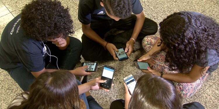 Classificação indicativa do YouTube no Brasil aumenta para 16 anos
