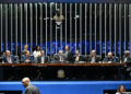 Debatedores defendem redução da jornada de trabalho em sessão no Plenário