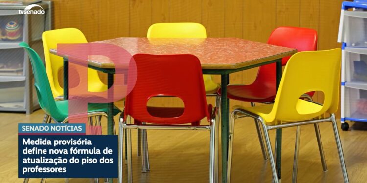 Debatedores discutem nova fórmula de reajuste do piso salarial dos professores
