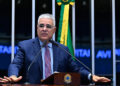Em discurso, à tribuna, senador Eduardo Girão (Novo-CE).