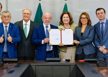 Governo zera imposto federal para compras internacionais de até US$ 50