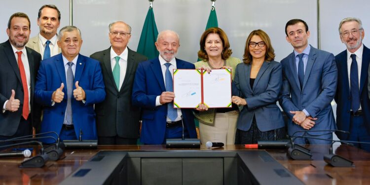 Governo zera imposto federal para compras internacionais de até US$ 50
