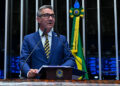 Em discurso, à tribuna, senador Lucas Barreto (PSD-AP).