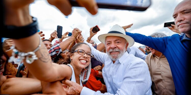 Lula defende proibição de inteligência artificial nas eleições
