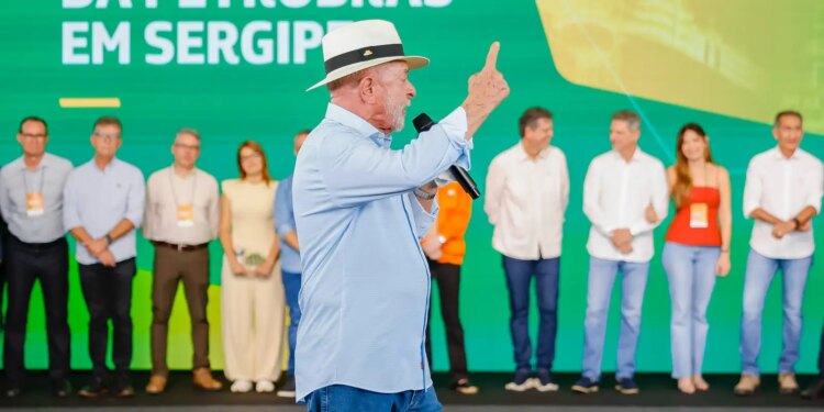 Lula diz que vai indicar Jorge Messias novamente para vaga no STF