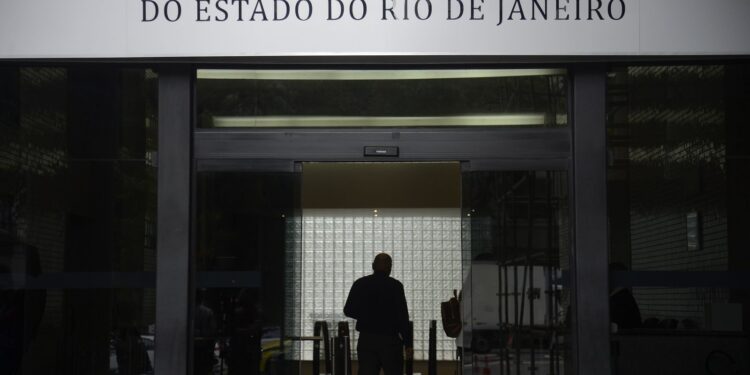 MP do Rio prende cinco pessoas em operação contra jogo do bicho
