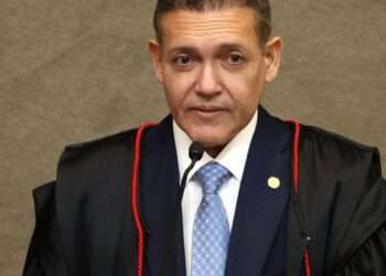 Ministro Nunes Marques toma posse como presidente do TSE