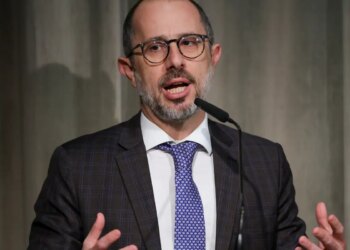 "Não precisamos eleger um país polícia do mundo", diz ministro da CGU