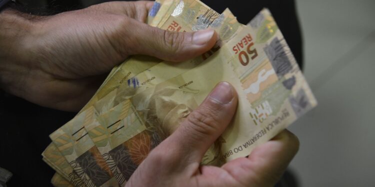 Novo Desenrola terá saque no FGTS e proibição de apostas online