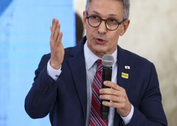 PGR denuncia Zema por calúnia contra Gilmar Mendes