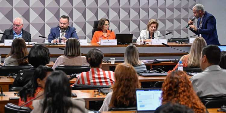 Para debatedores, integração é essencial para defender crianças de abuso sexual