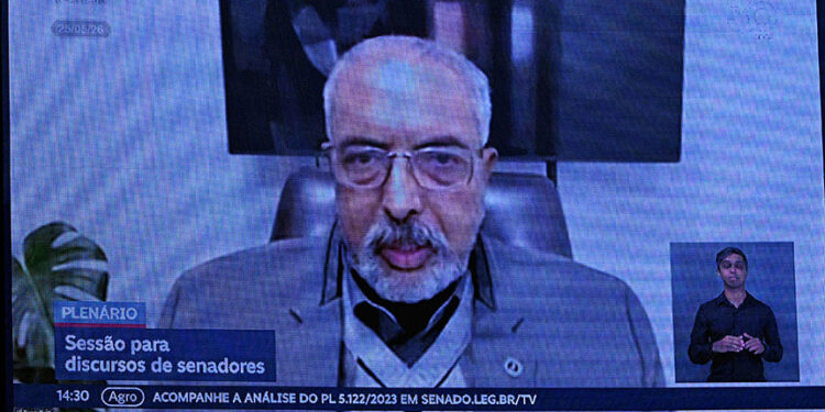 Em pronunciamento, via videoconferência, senador Paulo Paim (PT-RS).