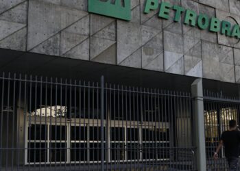 Petrobras bate recorde de produção de petróleo e gás no 1º trimestre