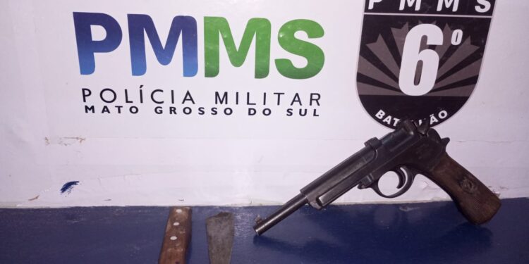 Polícia Militar apreende arma de fogo durante atendimento de ocorrência em Ladário