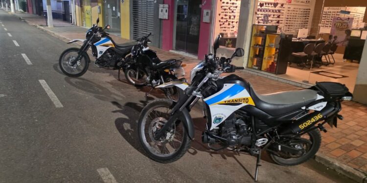 Polícia Militar flagra motociclista realizando manobras perigosas e encaminha autor à delegacia em Rio Verde