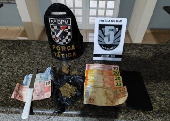 Polícia Militar prende jovem por tráfico de drogas em Coxim