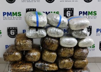 Polícia Militar prende três mulheres por tráfico internacional de drogas no Posto Lampião Aceso