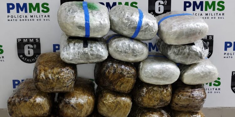 Polícia Militar prende três mulheres por tráfico internacional de drogas no Posto Lampião Aceso