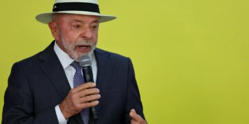 Presidente Lula homenageia mães e lembra da perseverança de D. Lindu