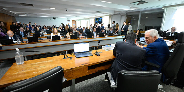 Projeto que torna imprescritíveis estupro e feminicídio está na pauta da CCJ