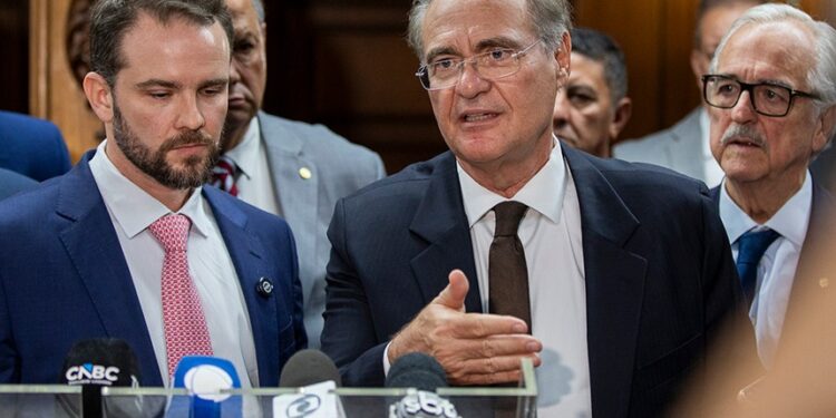 Renan reagenda votação do financiamento ao agro e negocia texto com governo Lula