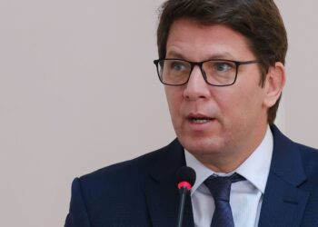 STF tenta ouvir Mário Frias sobre repasses a filme de Bolsonaro