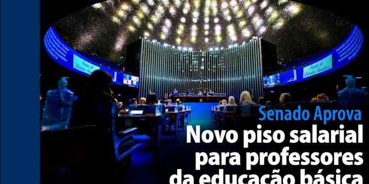 Senado Aprova: novo piso salarial para professores da educação básica