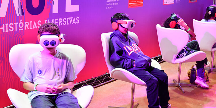 Senado exibe filme em realidade virtual sobre Darcy em evento sobre inovação