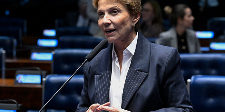 À bancada, em pronunciamento, senadora Tereza Cristina (PP-MS).