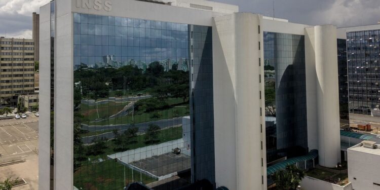TCU autoriza retomada de empréstimos consignados pelo INSS