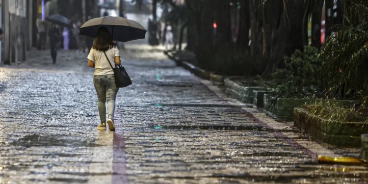 Terça e quarta devem ser dias chuvosos na região Norte, aponta Inmet