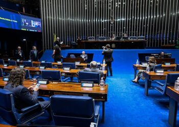 Senado avança com punição para exercício ilegal de veterinária