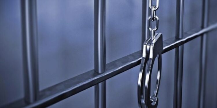 Crimes de furto e roubo têm penas elevadas no país