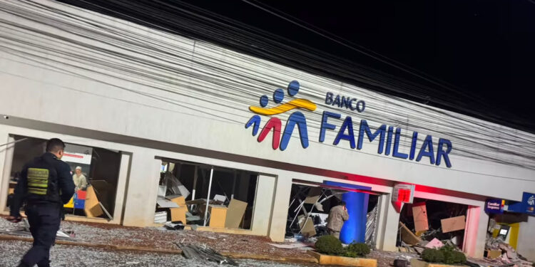 Ataque simultâneo com explosivos atinge bancos na fronteira