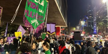 Ato em SP pede manutenção de norma sobre aborto em casos de estupro