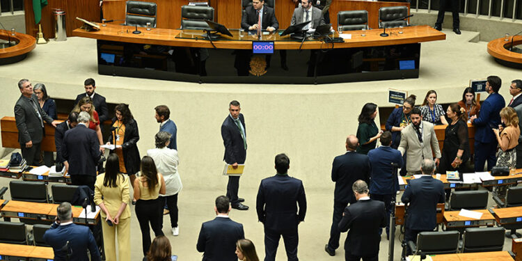 Congresso prevê votar nesta quinta dezenas de vetos e créditos adicionais