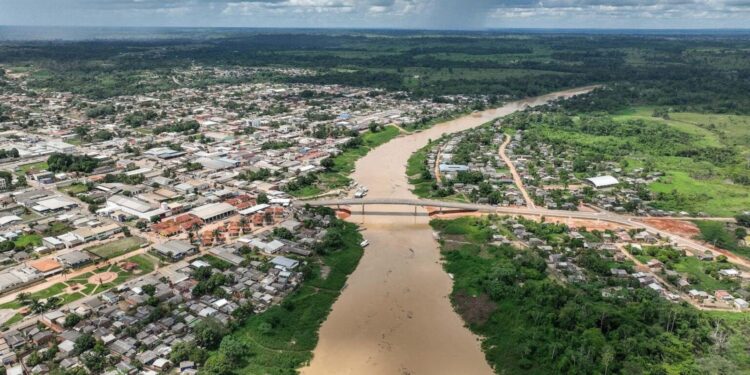 Desabamento de ponte deixa quatro pessoas feridas no interior do Acre