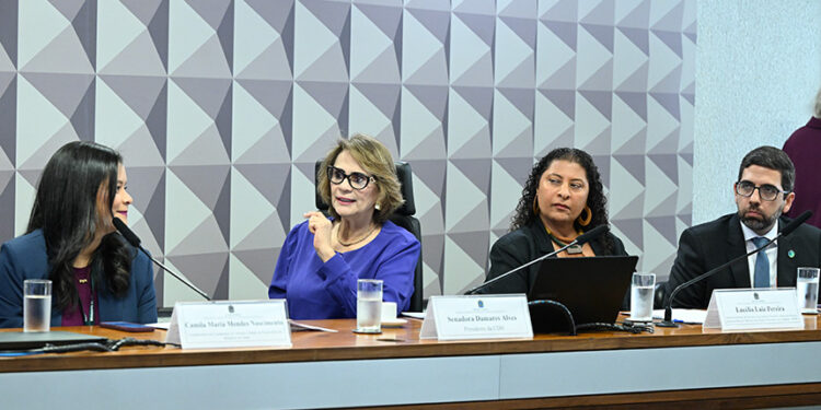 Dignidade da pessoa idosa recebe incentivo em debate na CDH