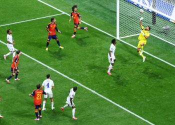 Em dia agitado, Copa do Mundo tem primeira zebra e algumas surpresas