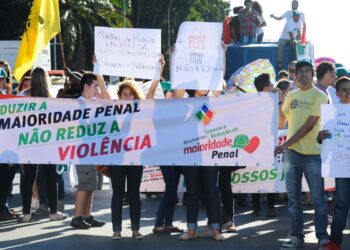 Entidades criticam aprovação redução da maioridade penal na CCJ