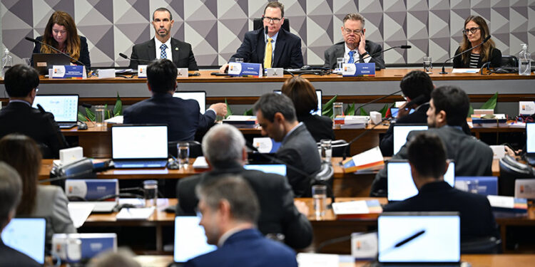 Especialistas defendem modernização das contas públicas e do Orçamento em evento da OCDE