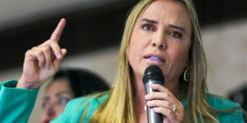 Governadora do DF recebe alta após apresentar quadro de pneumotórax