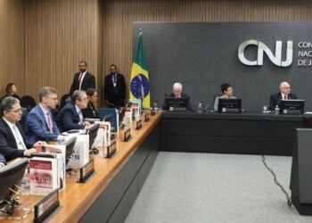 Grupo de trabalho do CNJ vai revisar "penduricalhos" pagos a juízes