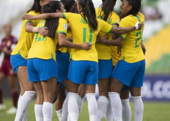 Jogadoras da primeira seleção brasileira feminina ganharão prêmio