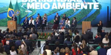 Lula assina medidas para fortalecer proteção ambiental no Brasil