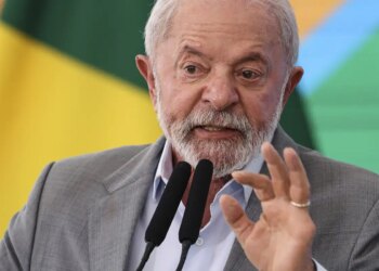 Lula manda recado a Ancelotti e pede que seleção jogue a Copa com alma
