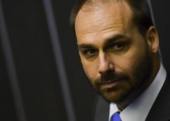 Moraes libera para julgamento ação respondia por Eduardo Bolsonaro