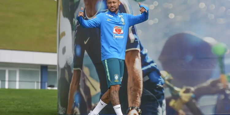 Após lesão, Neymar volta ao campo em treino da Seleção Brasileira