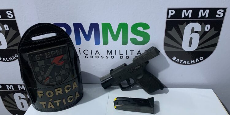 POLÍCIA MILITAR FRUSTRA AÇÃO SUSPEITA E RETIRA PISTOLA DE CIRCULAÇÃO EM LADÁRIO